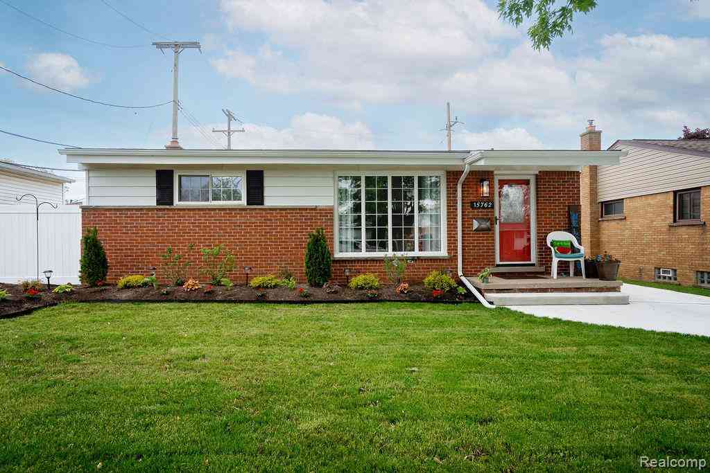 Homes For Sale - 15762 Scott Street <br/> Southgate, MI 48195