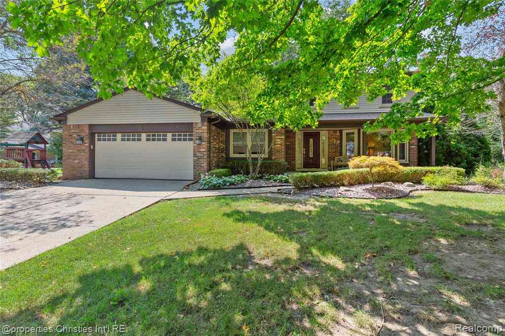 Homes For Sale - 41101 Croydon Court <br/> Northville, MI 48168