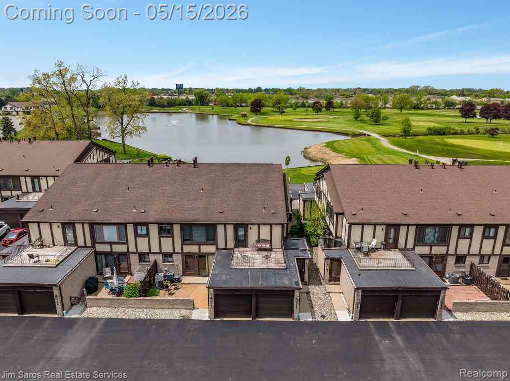 Condo For Sale - 1089 Country Club Drive <br/> Saint Clair Shores, MI 48082