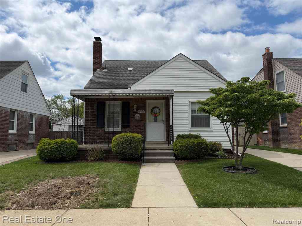Homes For Sale - 15617 Thomas Avenue <br/> Allen Park, MI 48101