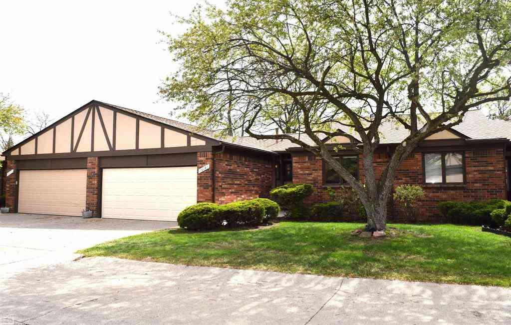 Condo For Sale - 29683 Beech Nut Drive <br/> Macomb County, Warren, MI 48092