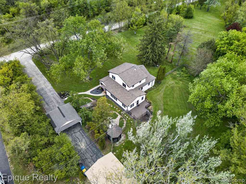 Homes For Sale - 3710 Frains Lake Road <br/> Ann Arbor, MI 48105
