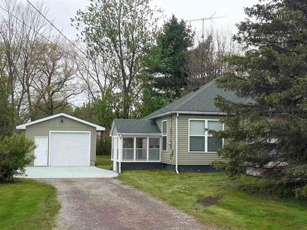 Homes For Sale - 1420 Mintola Avenue <br/> Flint, MI 48532