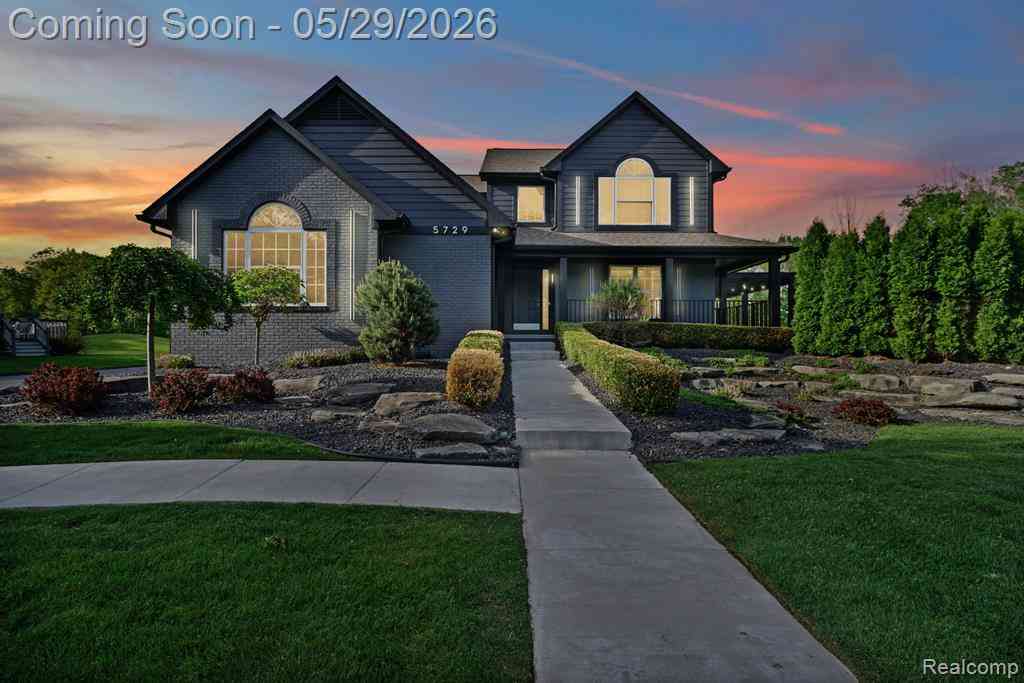 Homes For Sale - 5729 Woodfield Parkway <br/> Grand Blanc, MI 48439