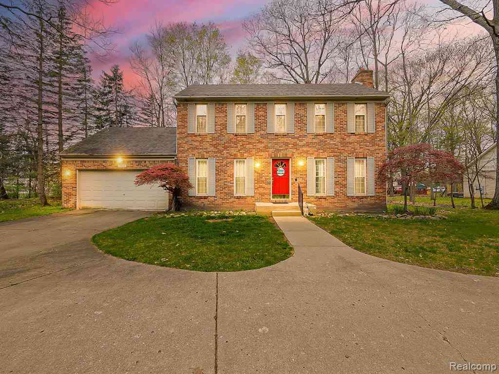 Homes For Sale - 3688 Old Creek Road <br/> Rochester, MI 48307
