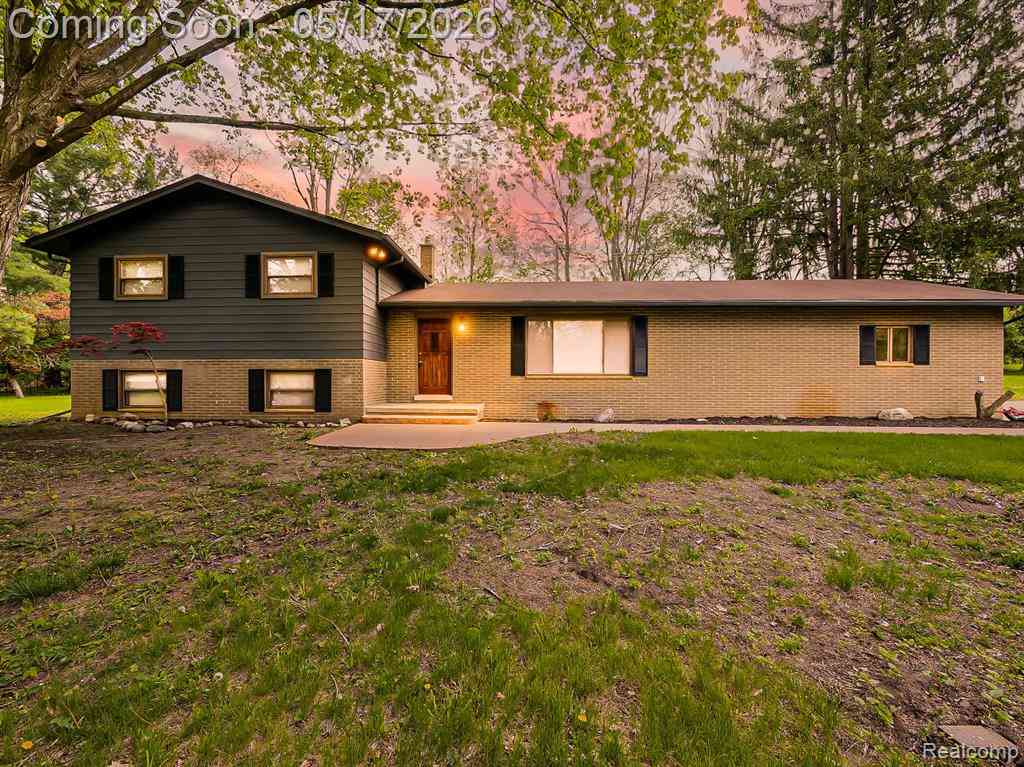 Homes For Sale - 7580 Thornwood Street <br/> Canton, MI 48187
