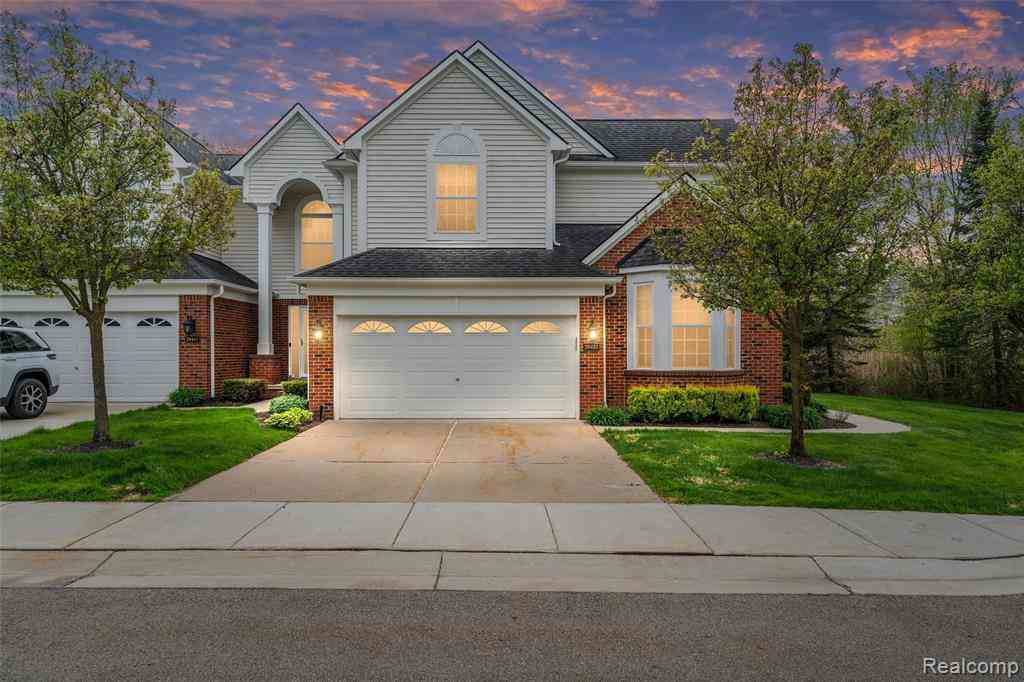 Condo For Sale - 29451 Weston Drive  #120<br/> Novi, MI 48377