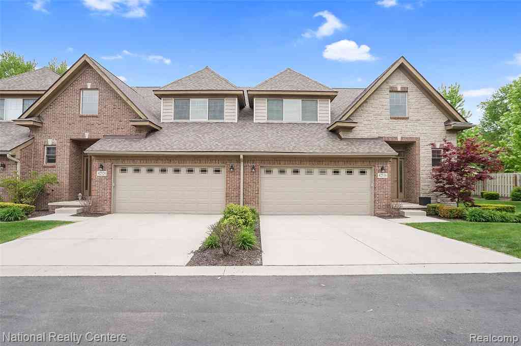 Condo For Sale - 42516 Gateway Drive <br/> Plymouth, MI 48170