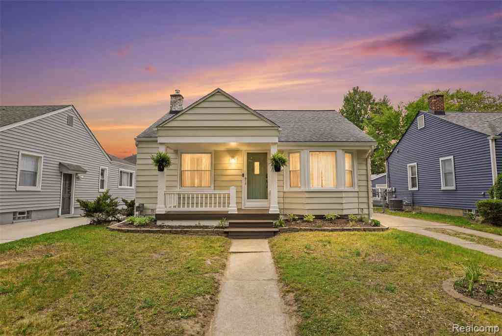 Homes For Sale - 1319 Hoffman Avenue <br/> Royal Oak, MI 48067