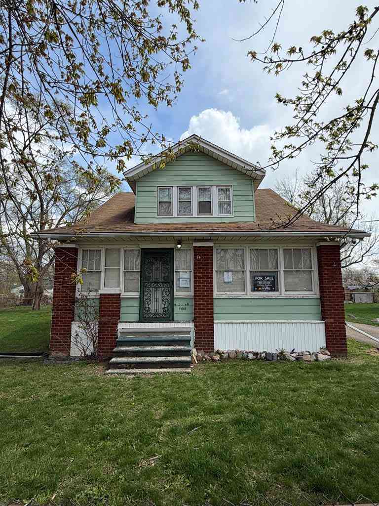 Homes For Sale - 35068 Ellen Street <br/> Clinton Township, MI 48035