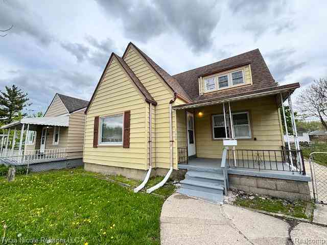 Homes For Sale - 11026 Studebaker Avenue <br/> Warren, MI 48089