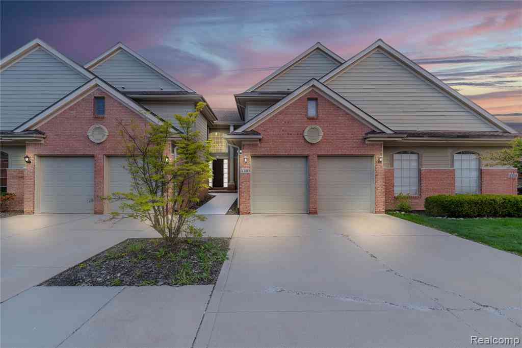 Condo For Sale - 1030 Lorenzo Court <br/> Troy, MI 48085