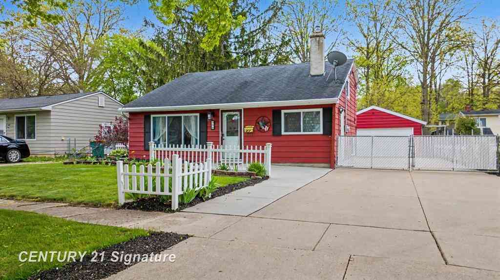 Homes For Sale - 328 Oak Street <br/> Genesee County, Mount Morris, MI 48458