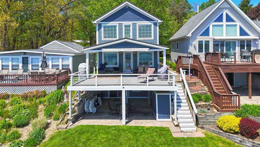Homes For Sale - 66937 Lakeshore Drive <br/> Van Buren County, Dowagiac, MI 49047