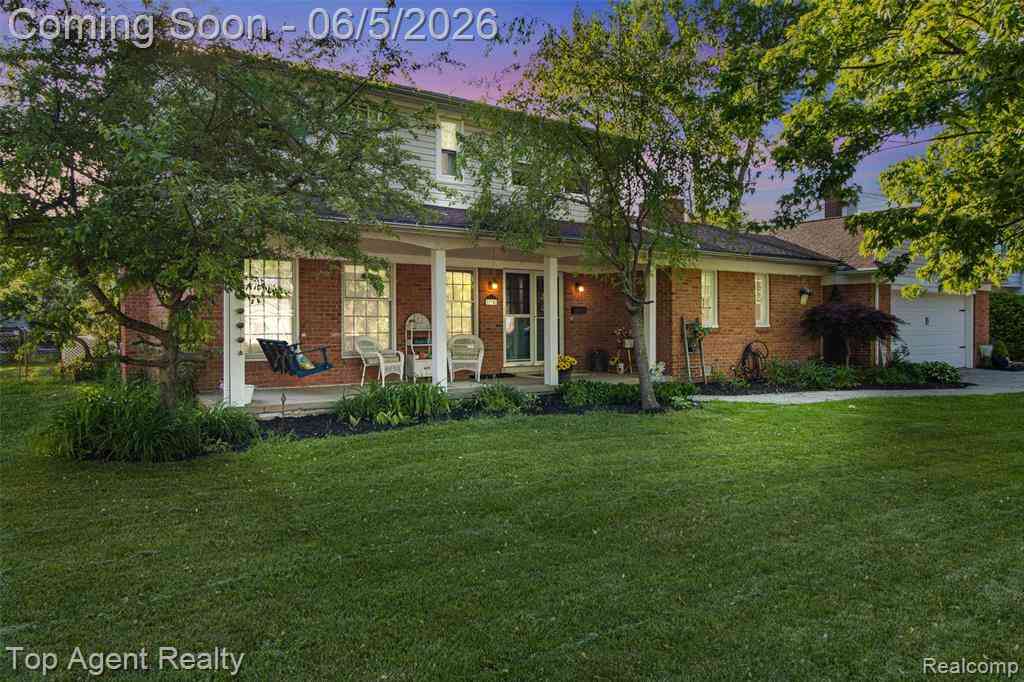Homes For Sale - 32341 Woody  <br/> Fraser, MI 48026