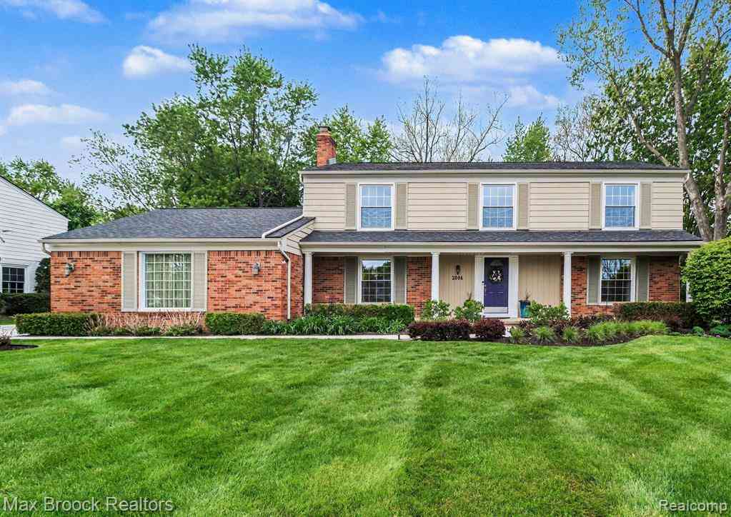 Homes For Sale - 2004 Bootmaker Lane <br/> Bloomfield Hills, MI 48304