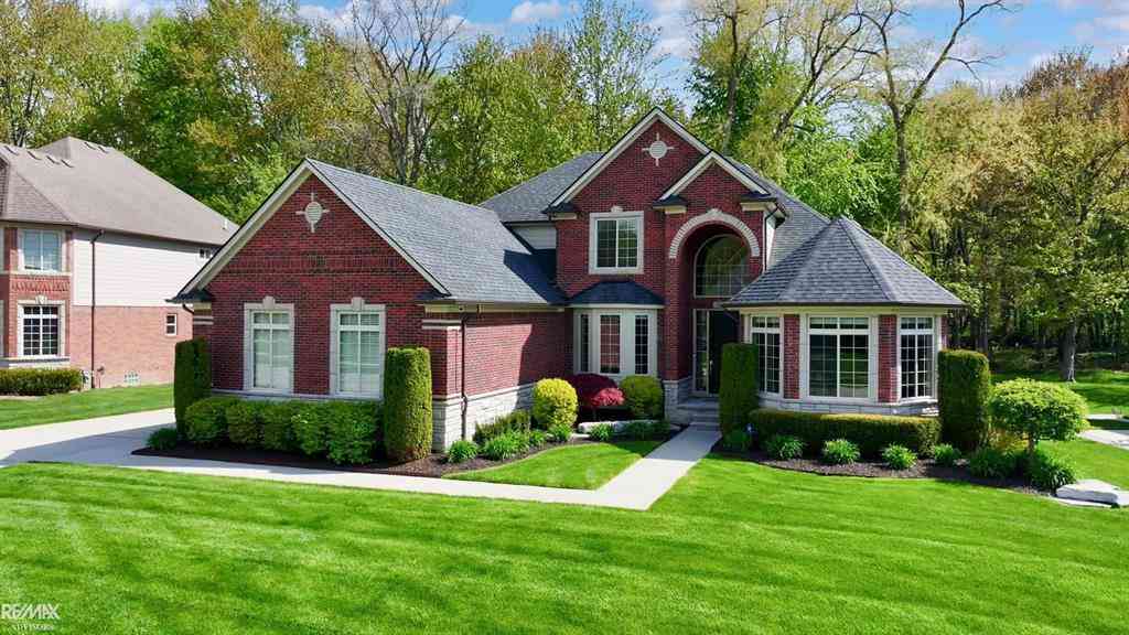 Homes For Sale - 34389 Dante Drive <br/> Macomb County, New Baltimore, MI 48047