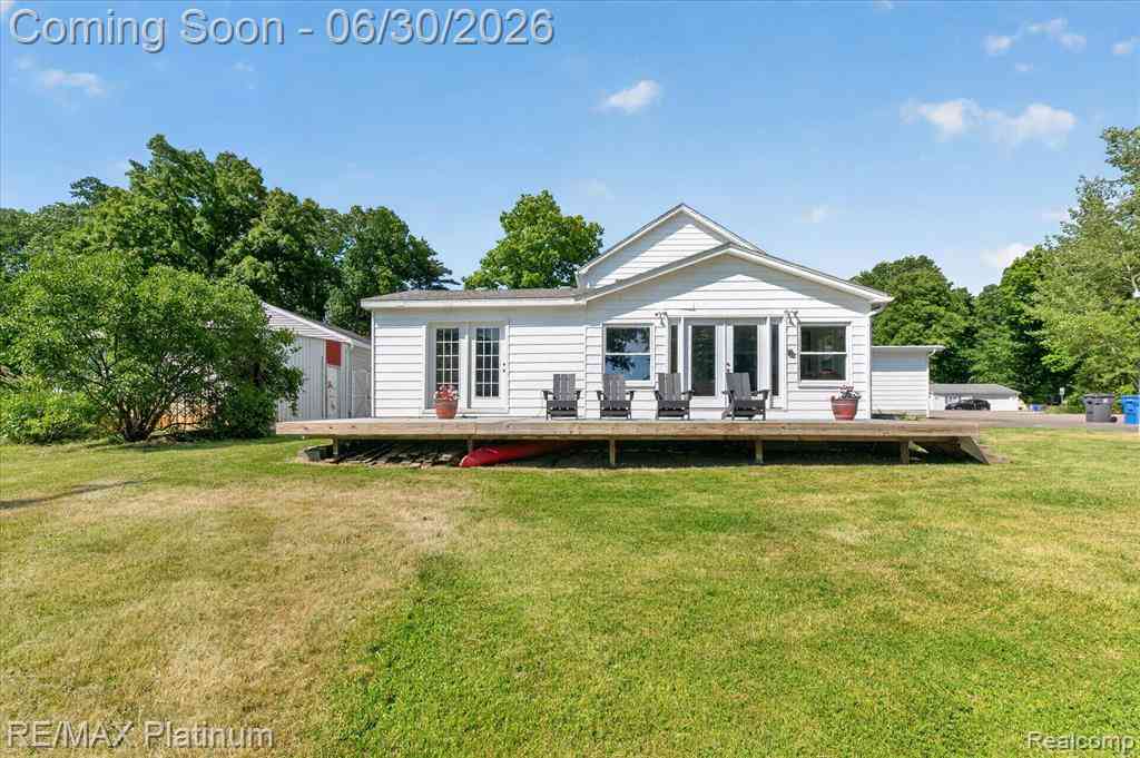 Homes For Sale - 1462 S Hughes Road <br/> Livingston County, Howell, MI 48843
