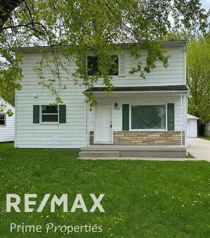 Homes For Sale - 3365 W Lyndon Avenue <br/> Flint, MI 48504