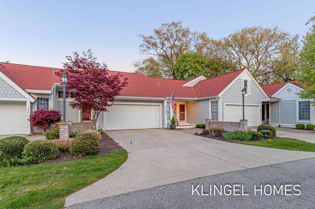 Condo For Sale - 16873 Landing Lane  #33<br/> Spring Lake, MI 49456