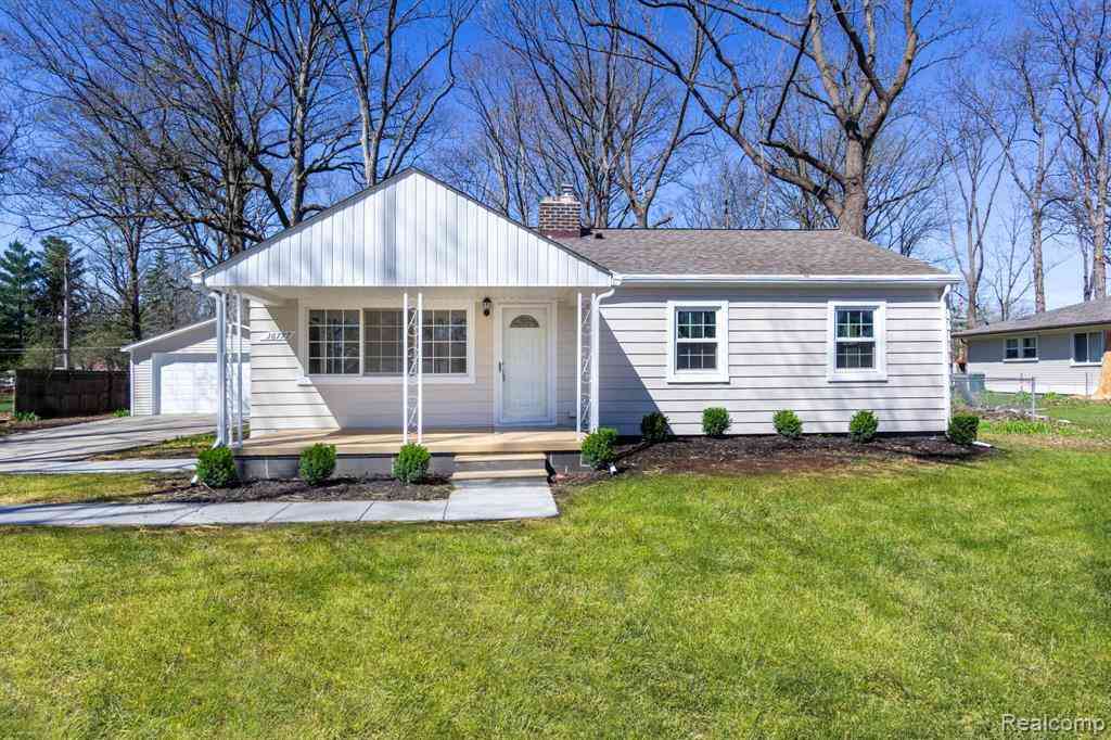 Homes For Sale - 36777 Mulberry Street <br/> Clinton Township, MI 48035