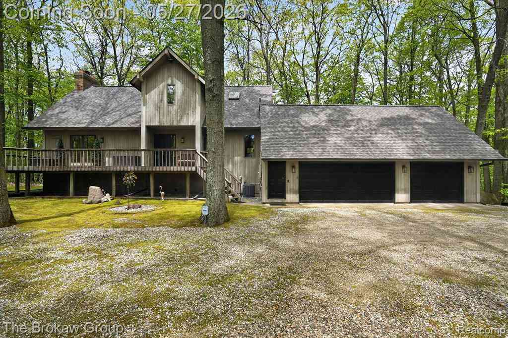 Homes For Sale - 2637 White Pine Drive <br/> Oxford, MI 48370