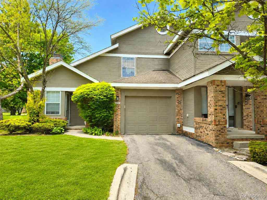 Condo For Sale - 6606 Embers Court <br/> West Bloomfield, MI 48322