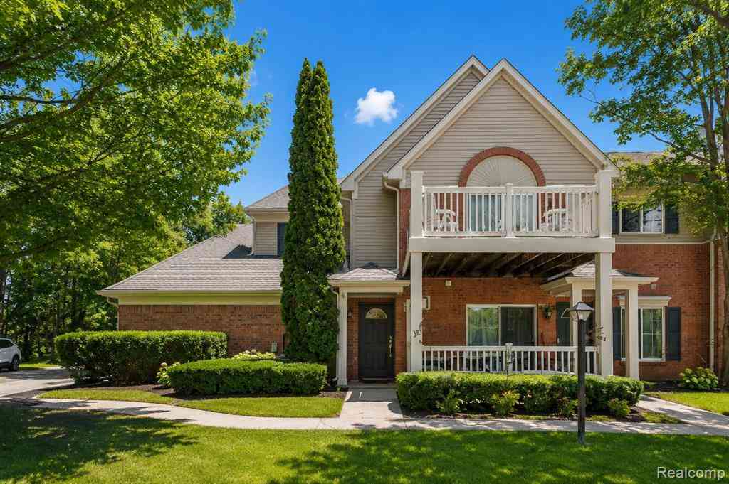 Condo For Sale - 210 Marigold Circle  #7<br/> Westland, MI 48185