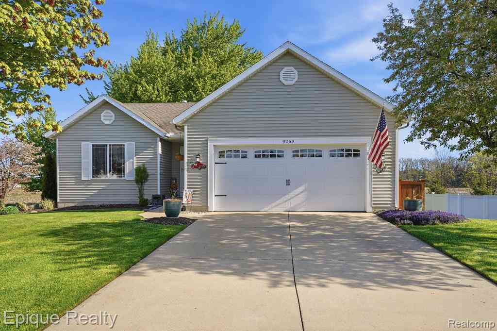 Homes For Sale - 9269 Northwind Drive <br/> Zeeland, MI 49464