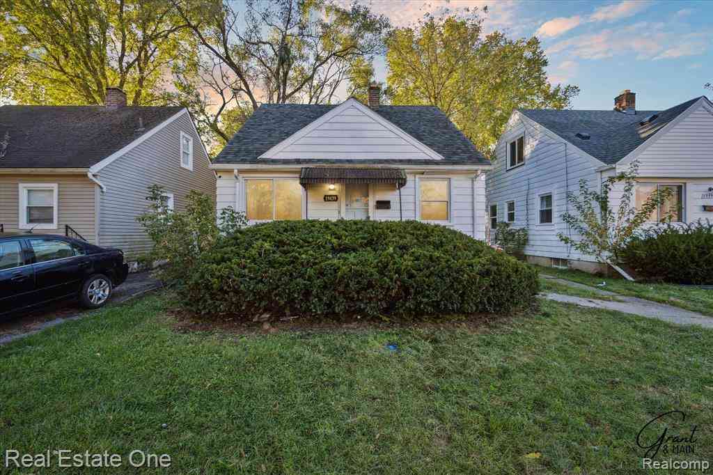 Homes For Sale - 19439 W Chicago Street <br/> Detroit, MI 48228