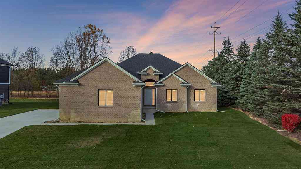 Homes For Sale - 6519 Jamie Lane <br/> Grand Blanc, MI 48439