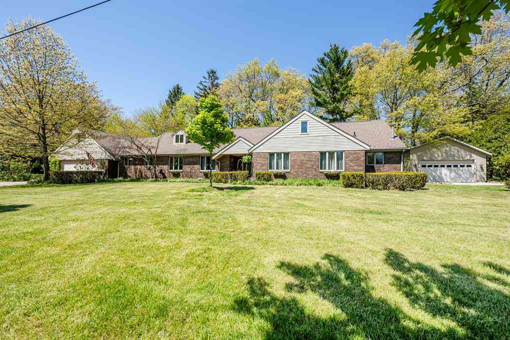 Homes For Sale - 10575 Kissman Drive <br/> Berrien County, Union Pier, MI 49129
