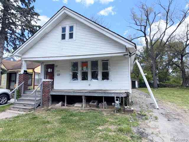 Homes For Sale - 13524 Faust Avenue <br/> Detroit, MI 48223