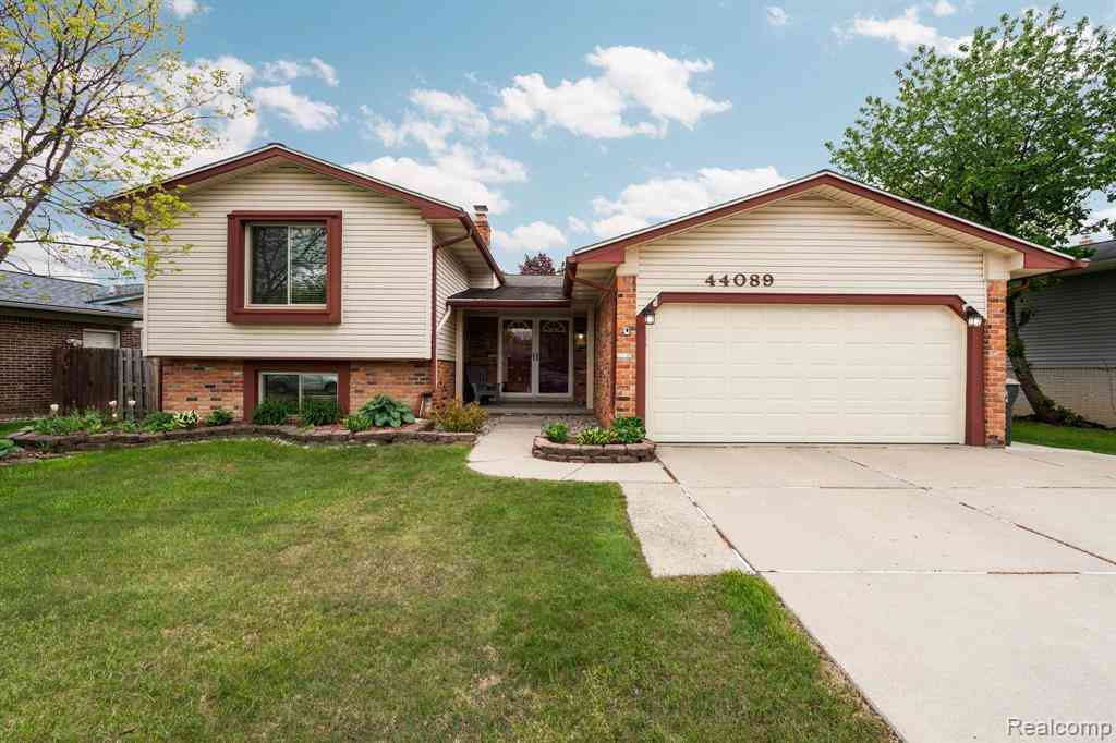 Homes For Sale - 44089 Harsdale Drive <br/> Canton, MI 48187