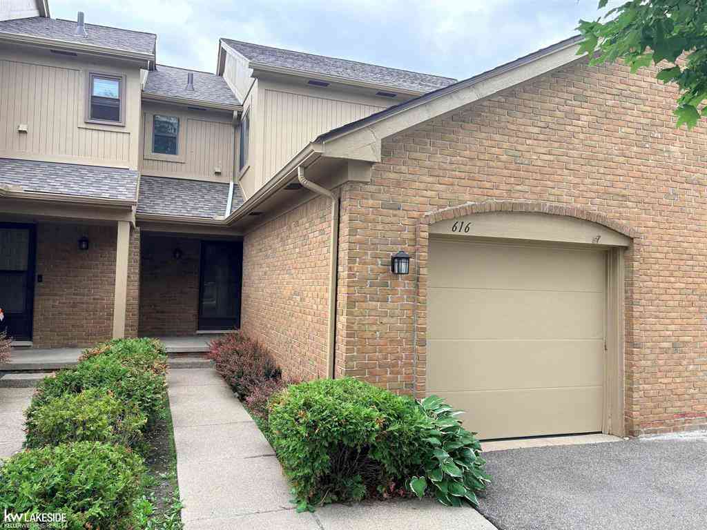 Condo For Rent - 616 Byron Ct #39 Road <br/> Rochester, MI 48307