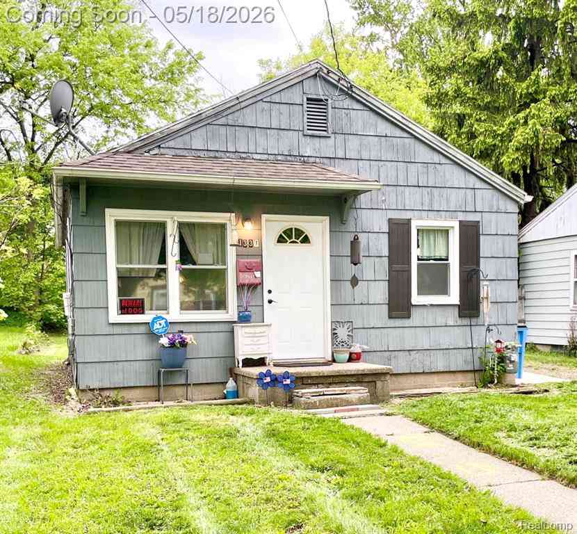 Homes For Sale - 1331 Comfort Street <br/> Lansing, MI 48915