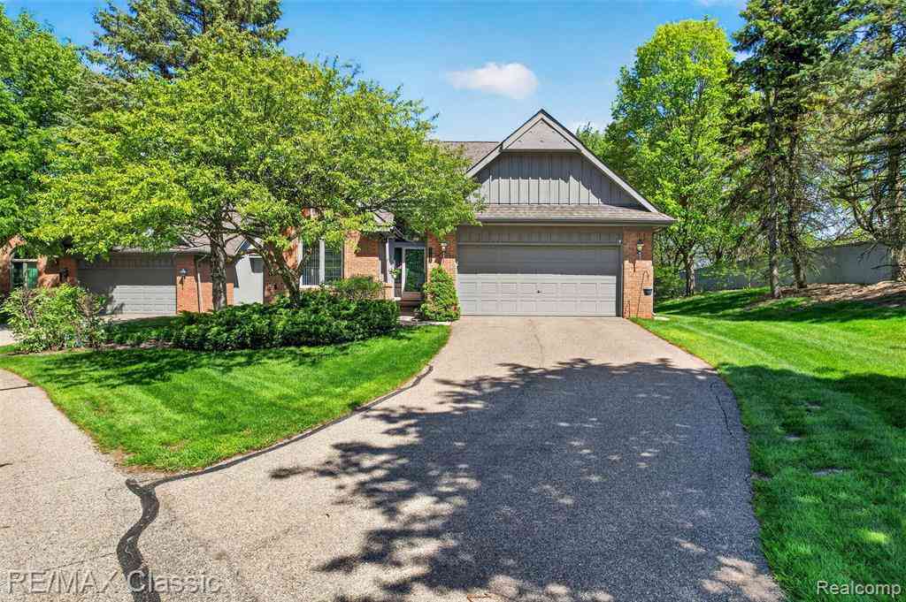 Condo For Sale - 37828 Avon Lane <br/> Farmington Hills, MI 48331