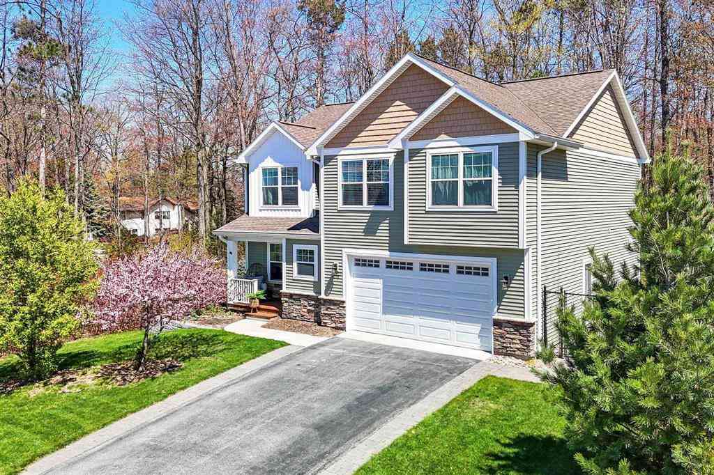 Homes For Sale - 3176 Winchester Drive <br/> Grand Traverse County County, Traverse City, MI 49686