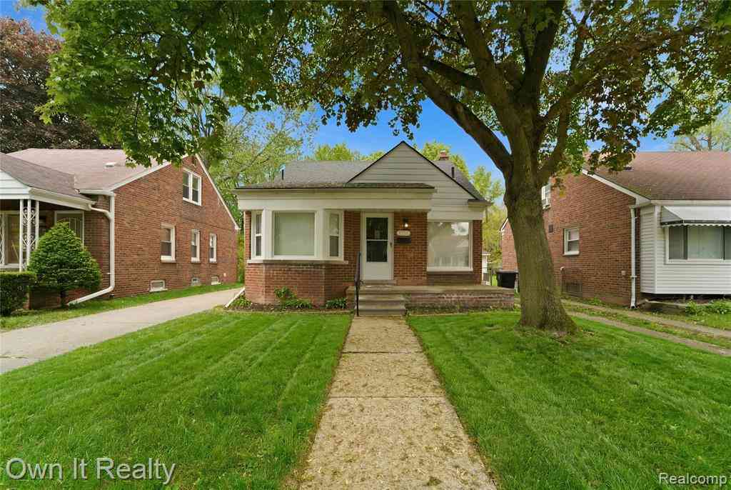 Homes For Sale - 10021 Grayfield  <br/> Redford, MI 48239