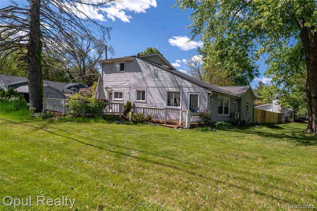 Homes For Sale - 21001 Parker Street <br/> Farmington, MI 48336