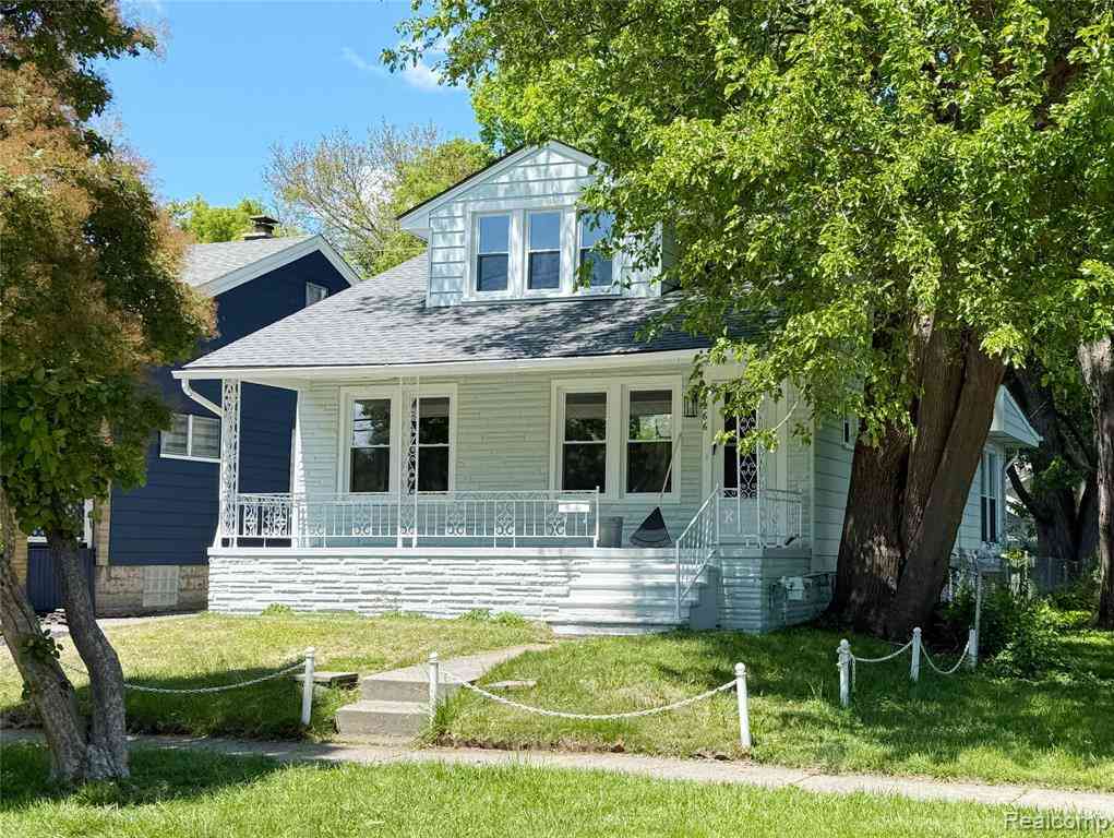 Homes For Rent - 266 W Bennett Avenue <br/> Ferndale, MI 48220