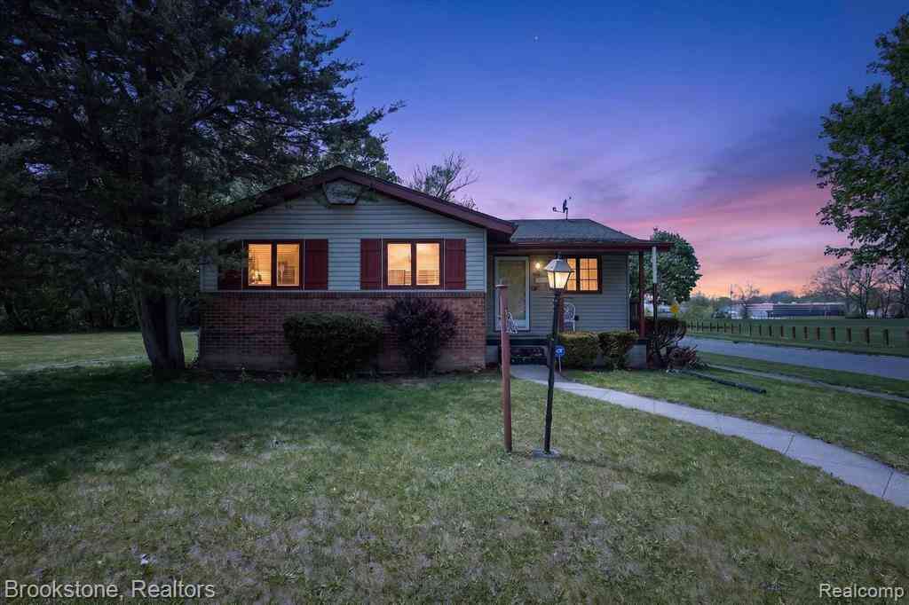 Homes For Sale - 3921 Kellar Avenue <br/> Flint, MI 48504