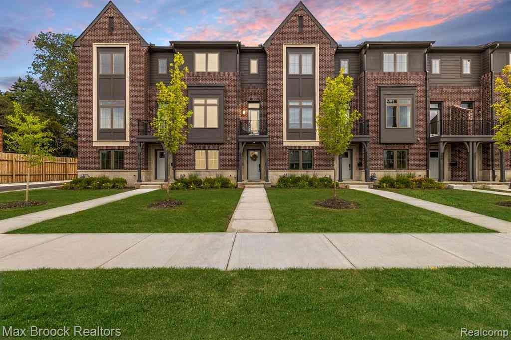 Condo For Sale - 386 Notre Dame Street <br/> Grosse Pointe, MI 48230