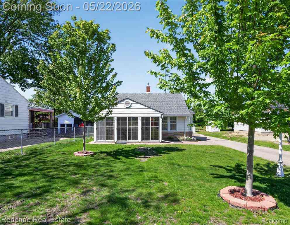 Homes For Sale - 3207 Waukegan Street <br/> Auburn Hills, MI 48326