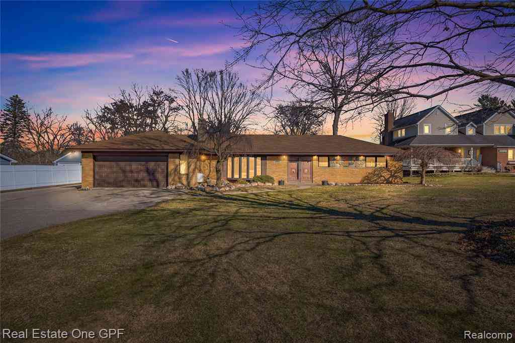 Homes For Sale - 24840 E Taft Road <br/> Novi, MI 48375