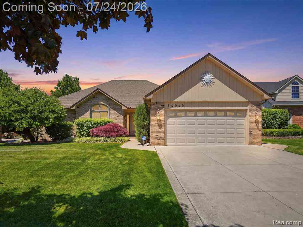 Homes For Sale - 14949 Crofton Drive <br/> Shelby Twp, MI 48315