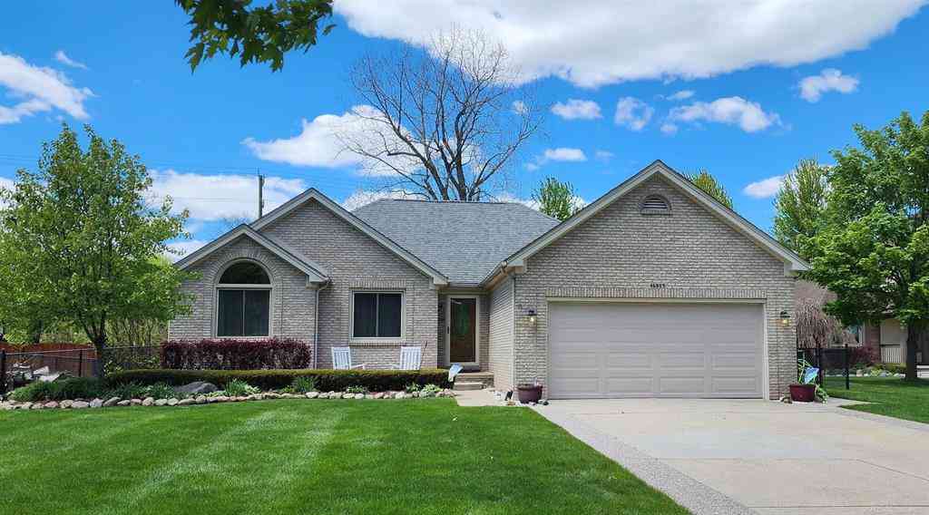 Homes For Sale - 46809 Burt Court <br/> Macomb County, Chesterfield, MI 48047