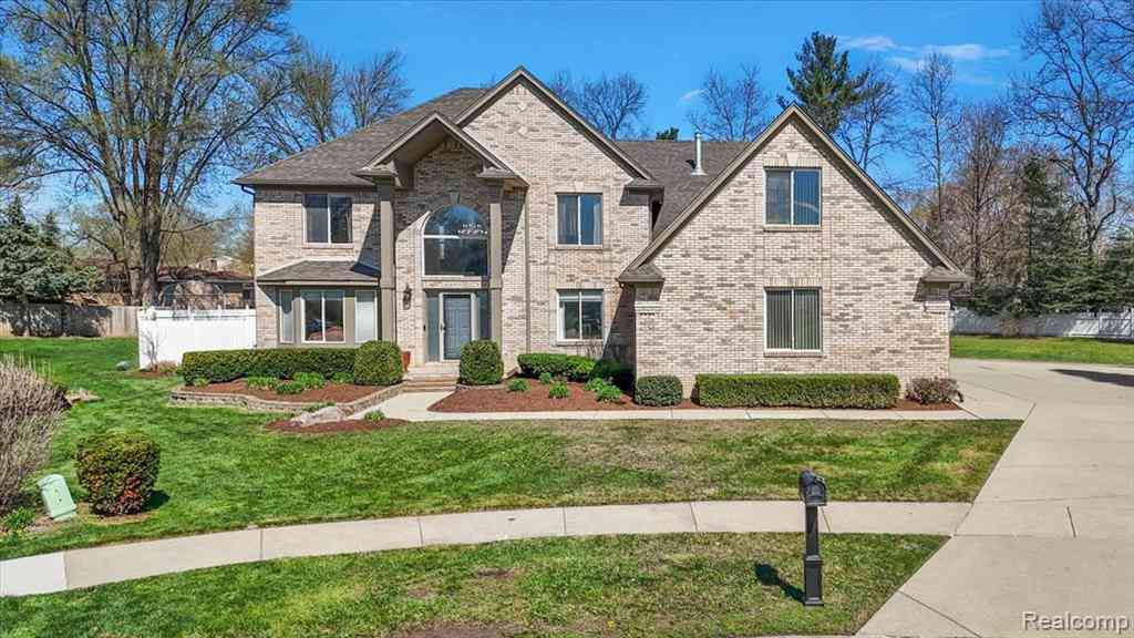 Homes For Sale - 49931 Shelby Creek Drive <br/> Utica, MI 48317