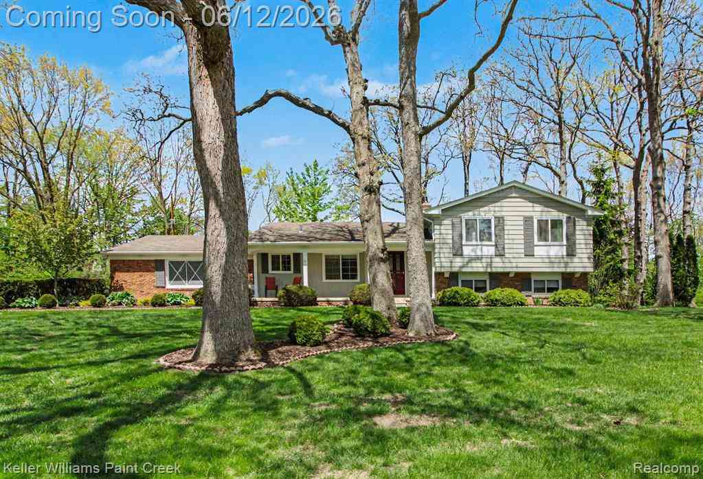 Homes For Sale - 3370 Aquinas Drive <br/> Rochester, MI 48309