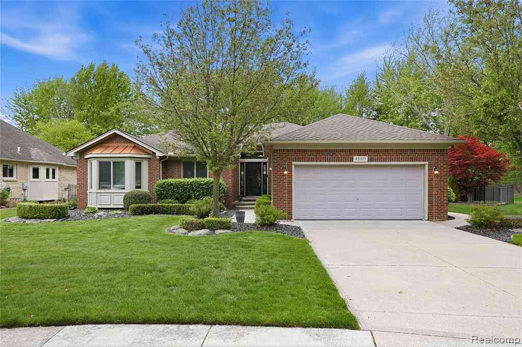 Homes For Sale - 49371 Deerfield Park <br/> Macomb, MI 48044